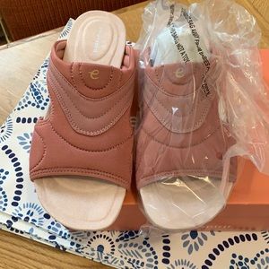 Easy spirit slip on sandles